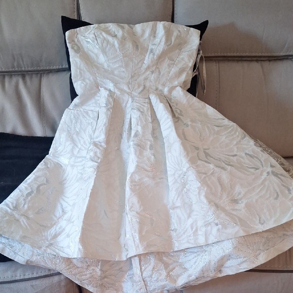 Vera Wang Cream Strapless High Low Dress